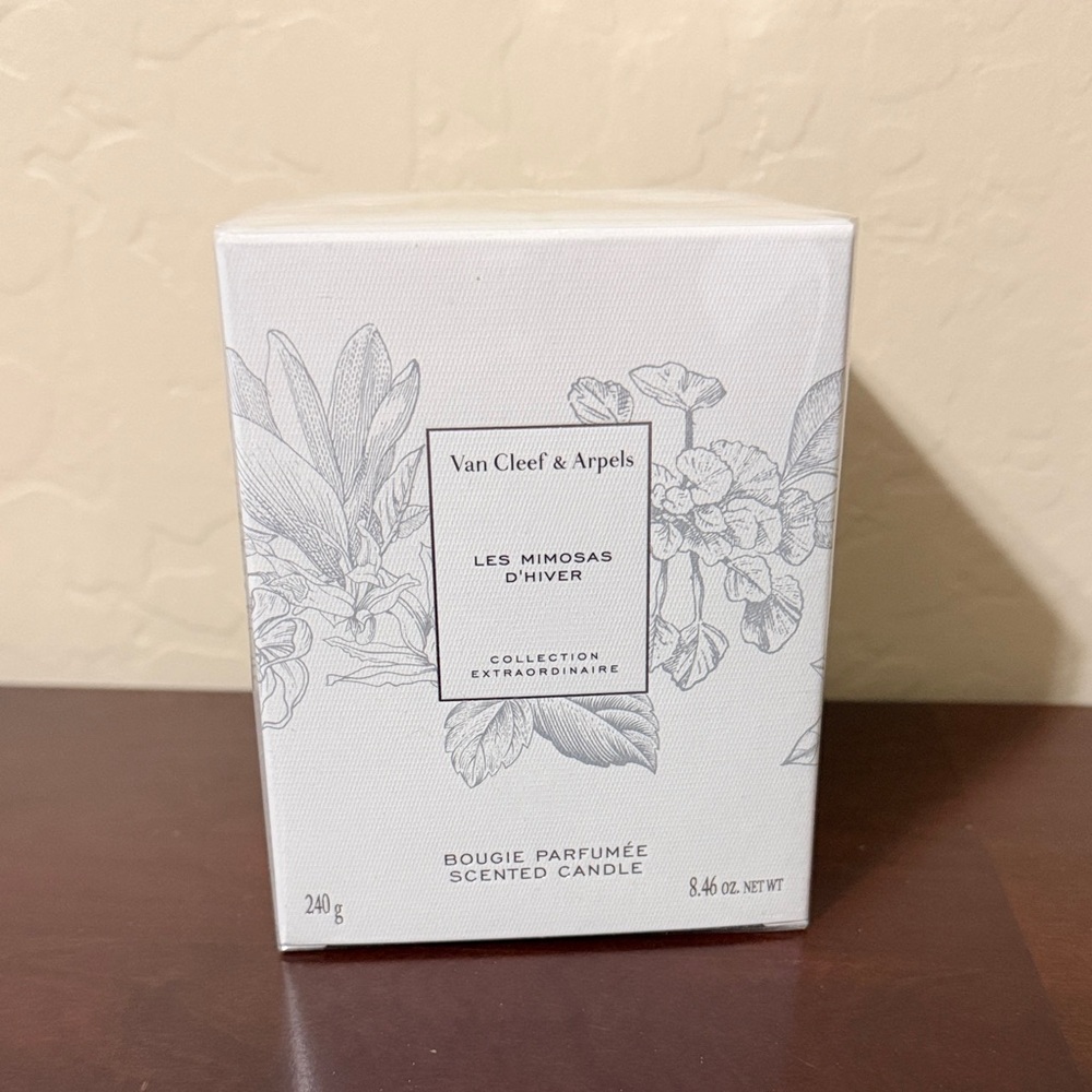 Van Cleef & Arpels Les Mimosas D'Hiver Scented Candle in White